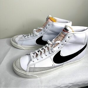 Nike - Men’s Blazer Mid '77 Shoes Sneakers - White and Black Hightops - Size 12